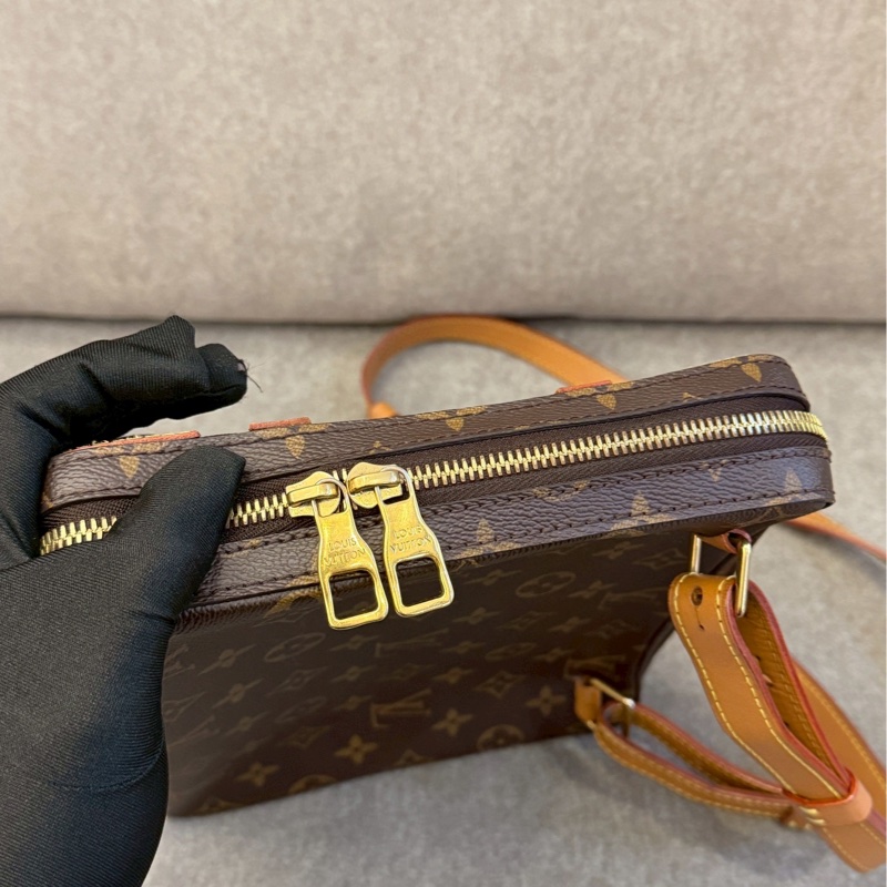 LV soft trunk經理郵差包-3