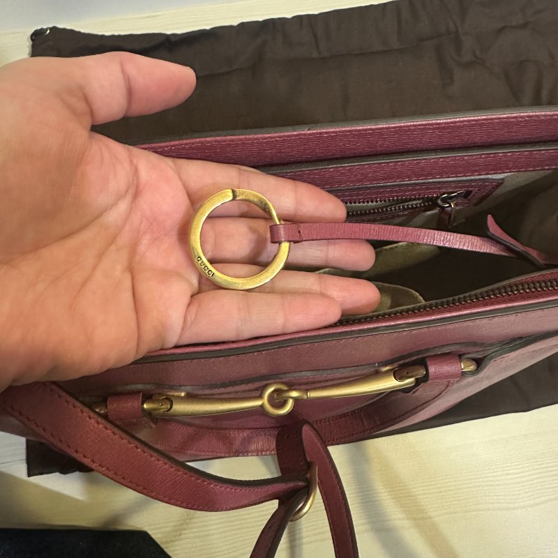 UCCI 馬銜扣托特包|酒紅色|全新未使用|附完整配件✨-2