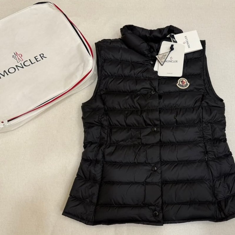 全新Moncler霧面Liane黑色立領可收納式羽絨背心上衣-0