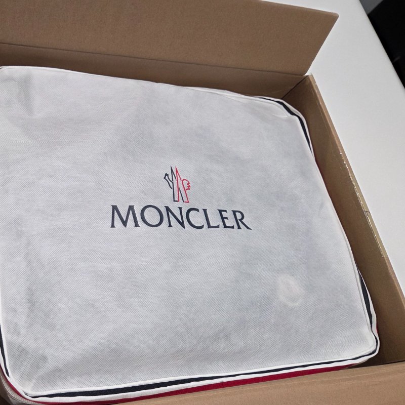 全新Moncler霧面Liane黑色立領可收納式羽絨背心上衣-5