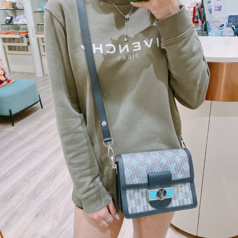 TK1969 Louis Vuitton 路易威登翻蓋式肩帶包包 Dauphine Mini Shoulder Bag Canvas x Calf-1