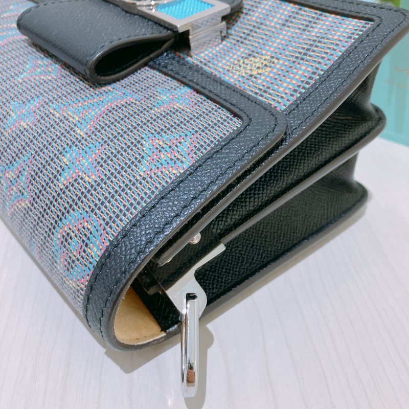 TK1969 Louis Vuitton 路易威登翻蓋式肩帶包包 Dauphine Mini Shoulder Bag Canvas x Calf-28