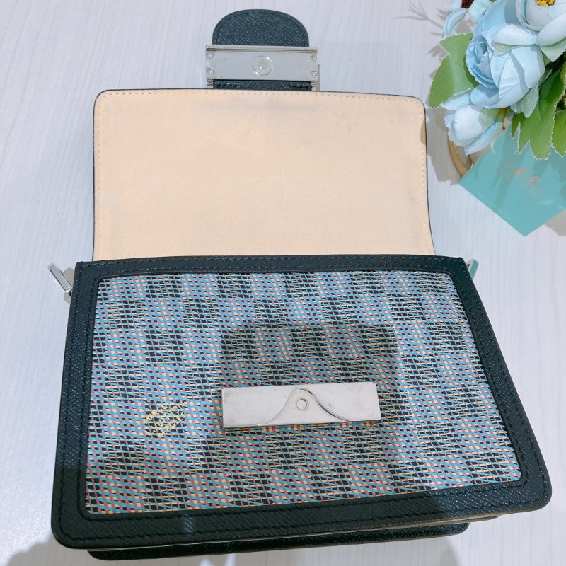 TK1969 Louis Vuitton 路易威登翻蓋式肩帶包包 Dauphine Mini Shoulder Bag Canvas x Calf-33