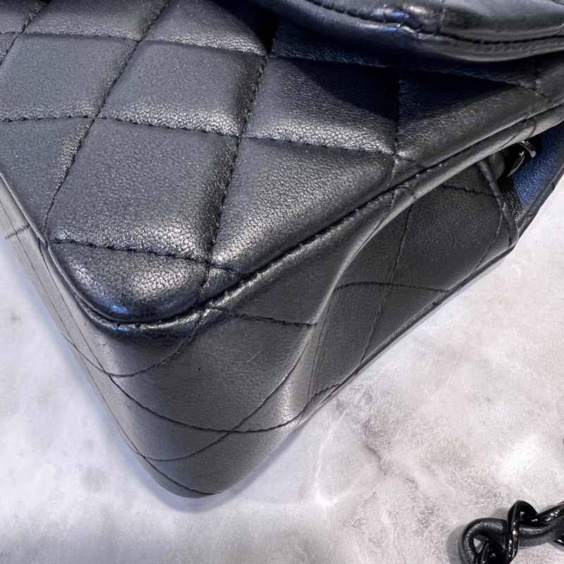 Chanel 銀黑羊皮銀黑釦Mini Cf20 斜背包-6