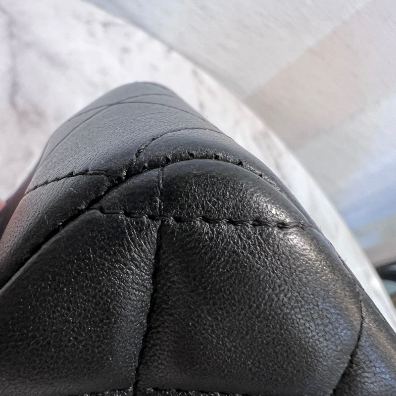 Chanel 銀黑羊皮銀黑釦Mini Cf20 斜背包-9