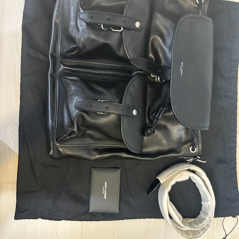 SAINT LAURENT 真皮後背包｜全新未使用｜黑色經典款｜附原廠配件✨-1