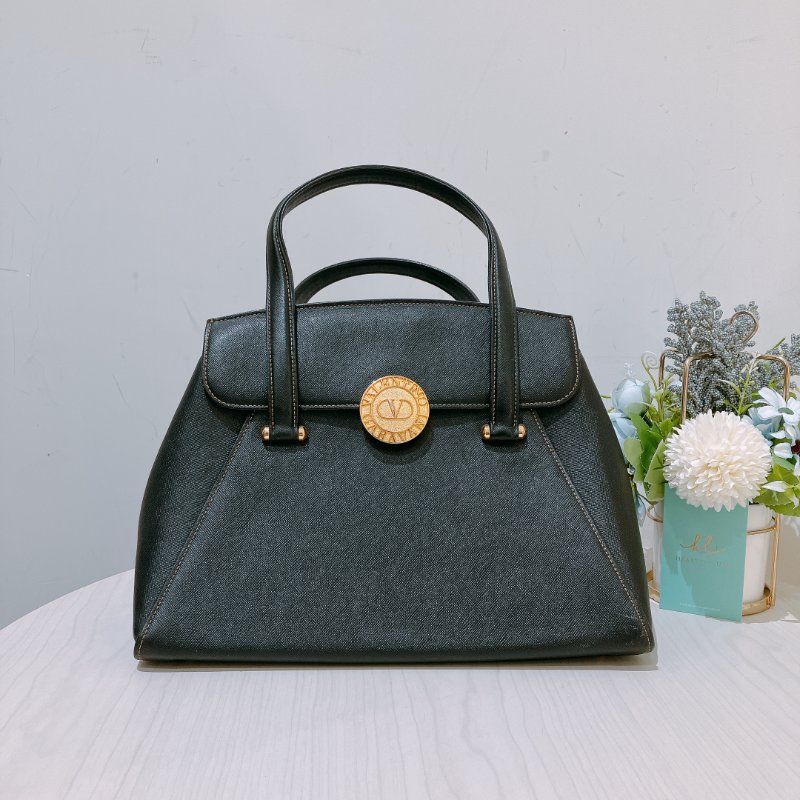 TK1973 Valentino 范倫鐵諾復古翻蓋式手拿包包 Vintage Handle Bag Calfskin Black x GHW-0