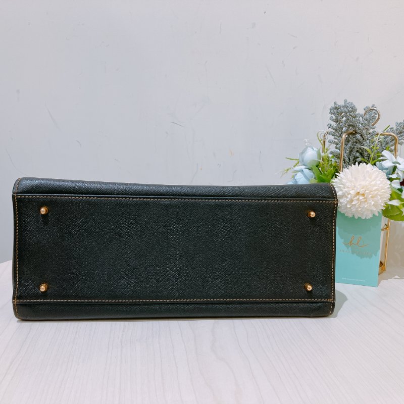 TK1973 Valentino 范倫鐵諾復古翻蓋式手拿包包 Vintage Handle Bag Calfskin Black x GHW-4
