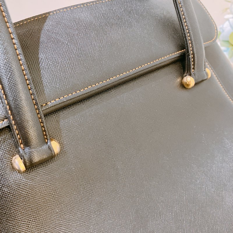 TK1973 Valentino 范倫鐵諾復古翻蓋式手拿包包 Vintage Handle Bag Calfskin Black x GHW-13