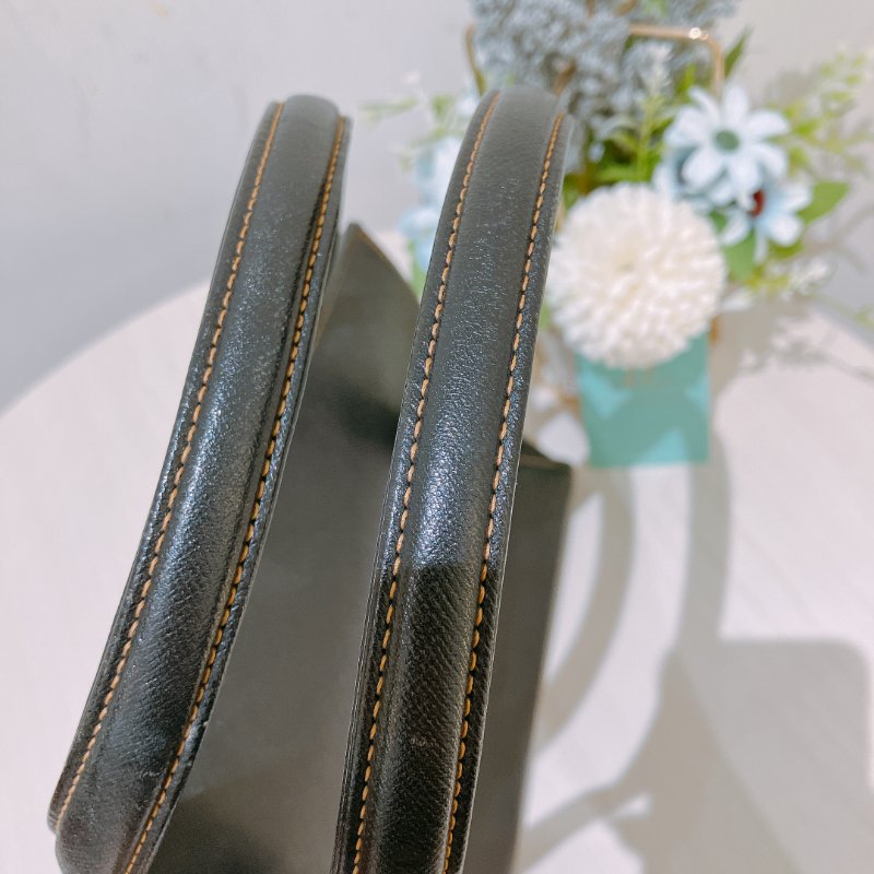 TK1973 Valentino 范倫鐵諾復古翻蓋式手拿包包 Vintage Handle Bag Calfskin Black x GHW-14
