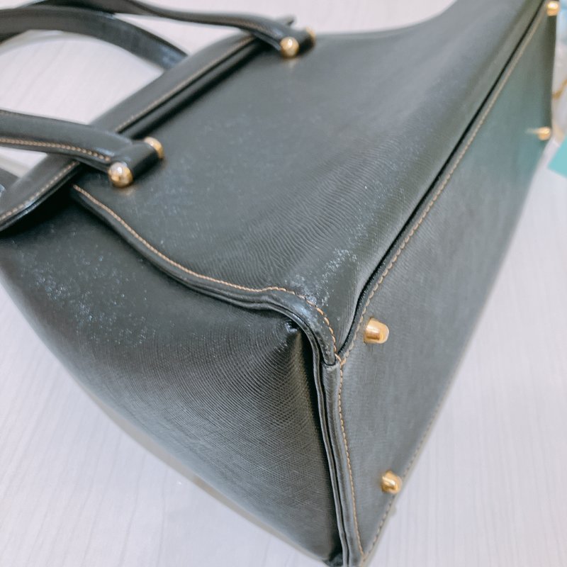TK1973 Valentino 范倫鐵諾復古翻蓋式手拿包包 Vintage Handle Bag Calfskin Black x GHW-23