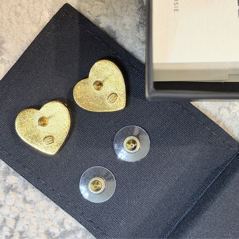 全網最低✨CHANEL 24P爆款 絕版 牛仔愛心耳環 小號 耳針款 96新-4