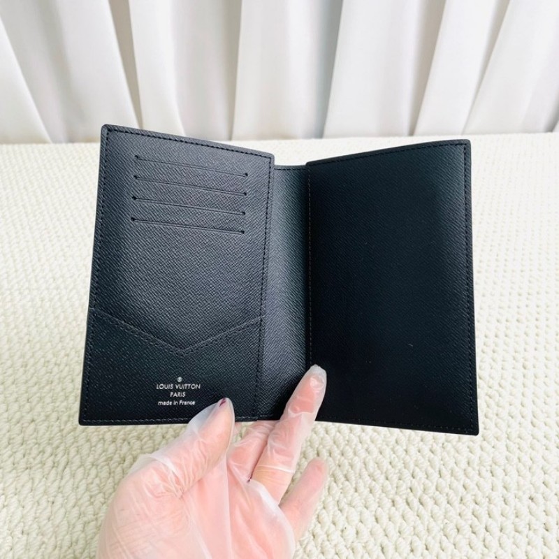 路易威登/Louis Vuitton 黑花對折護照夾/錢包 芯片款 男女通用款多卡位-11