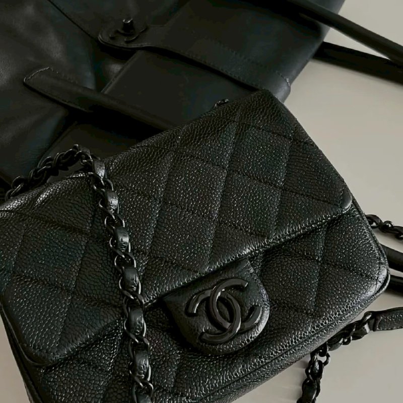 CHANEL黑色荔枝皮黑釦黑鍊季節款方胖/AS1784(非常稀有!)-1