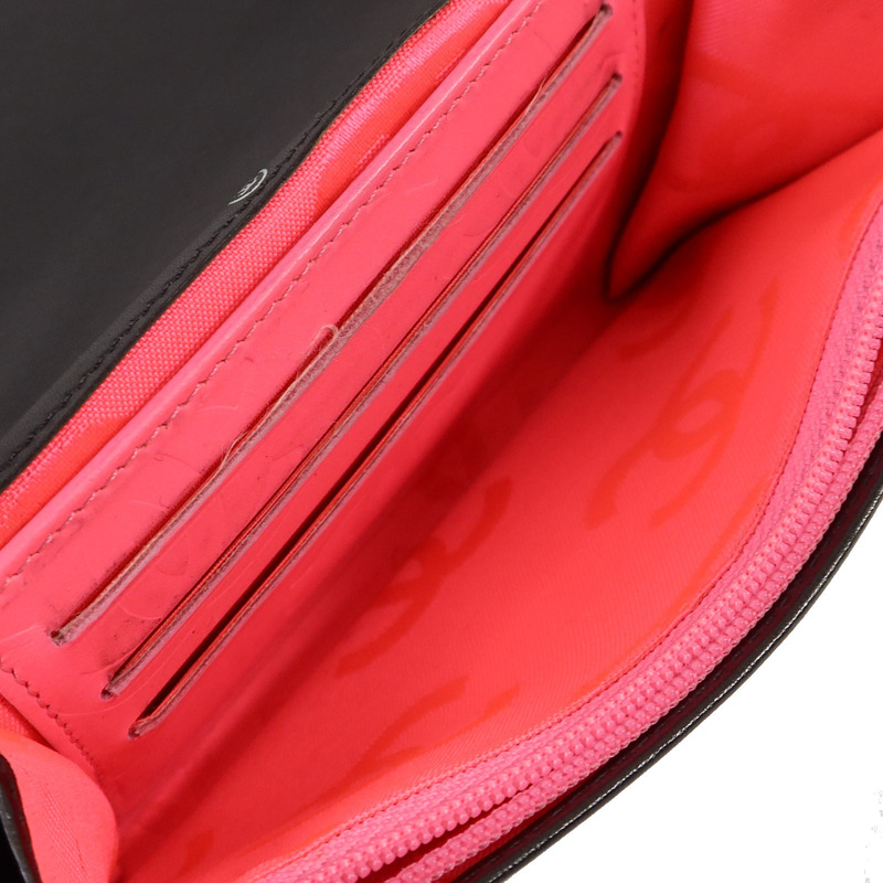CHANEL 牛皮皮革Cambon Compact Wallet銀扣錢包-5