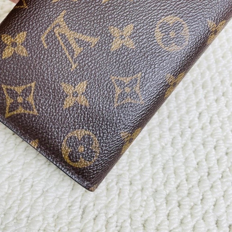 LV 路易威登 經典老花長款翻蓋紅豆豆錢包 內裡豐富 實用性強-11