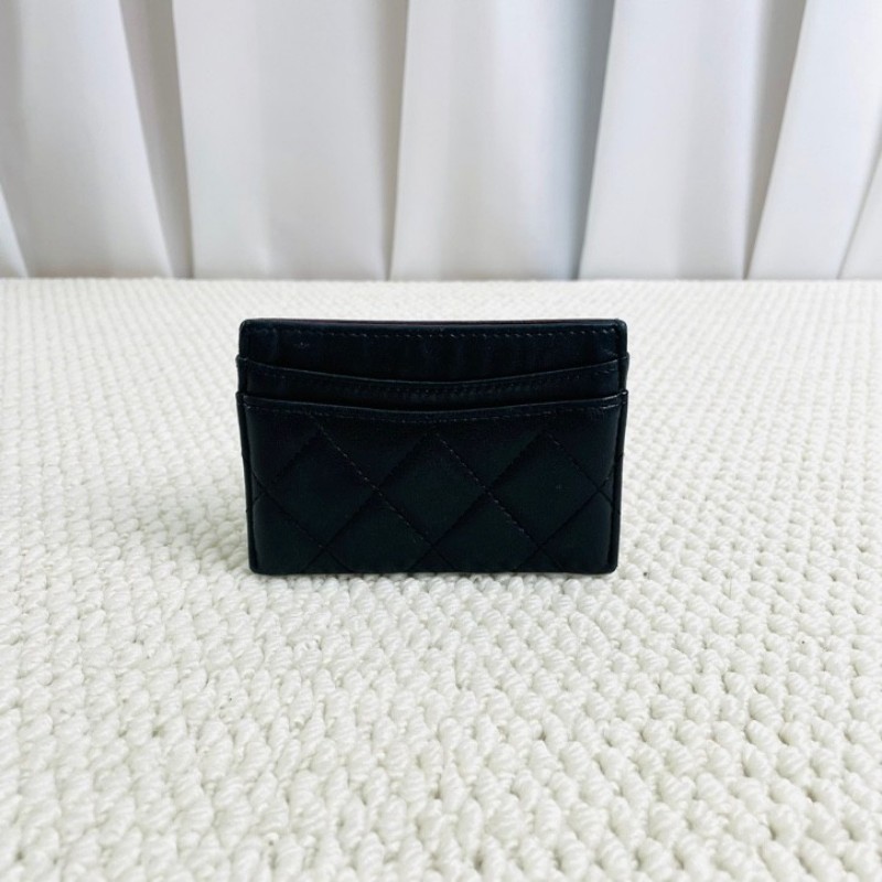 Chanel 香奈兒 25開 黑色小羊皮卡包 經典菱格紋 日常通勤出門都很實用-1