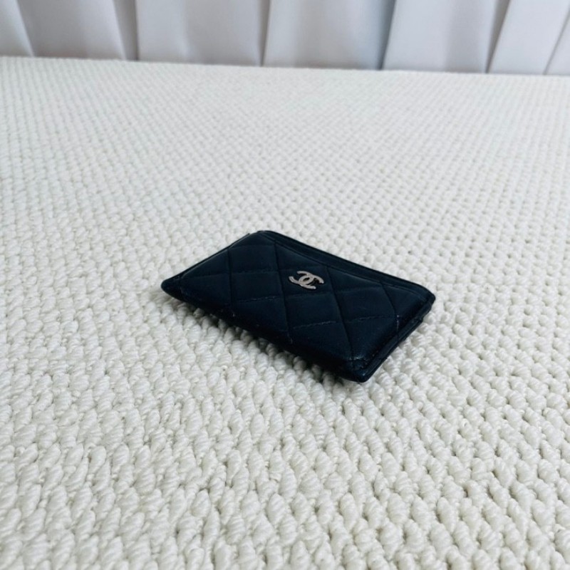 Chanel 香奈兒 25開 黑色小羊皮卡包 經典菱格紋 日常通勤出門都很實用-4