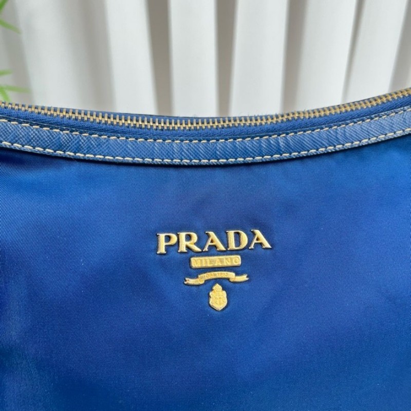 PRADA普拉達 藍金hobo單肩斜挎包 百搭實用款 上身很時髦 內裡乾淨 特別輕便好背 經典又耐看-12