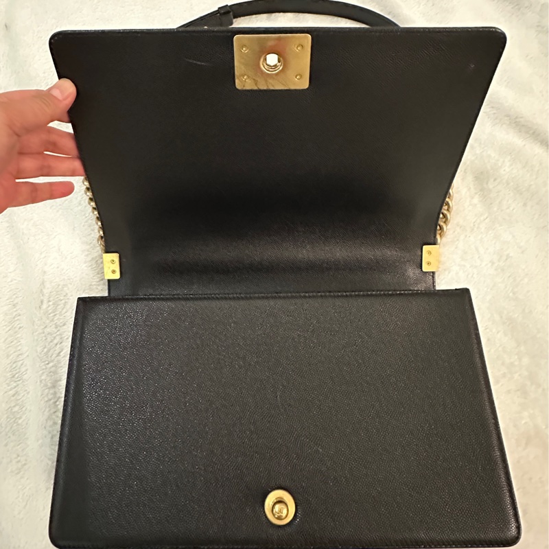 Boy Chanel 黑金 28cm 粒紋小牛皮-2