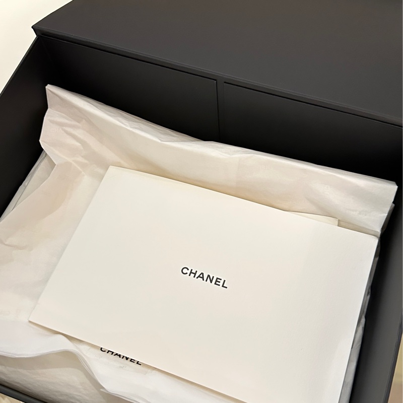 Boy Chanel 黑金 28cm 粒紋小牛皮-4