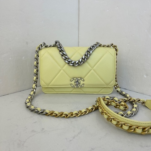 Chanel 香奈兒19bag woc 小雞黃銀扣鏈條包 芯片款  無附件