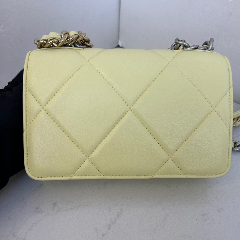 Chanel 香奈兒19bag woc 小雞黃銀扣鏈條包 芯片款 無附件-1