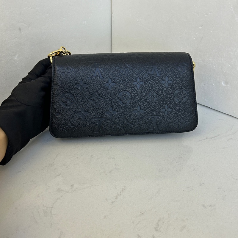  Lv路易威登牛皮小郵差鏈條包 芯片款 21cm 附件：塵袋-1