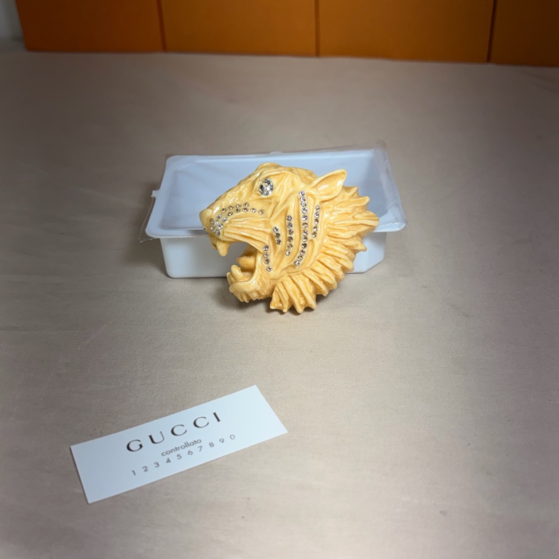 🐯全新閒置 Gucci 古馳 大虎頭鑲鑽 胸針 別針-2