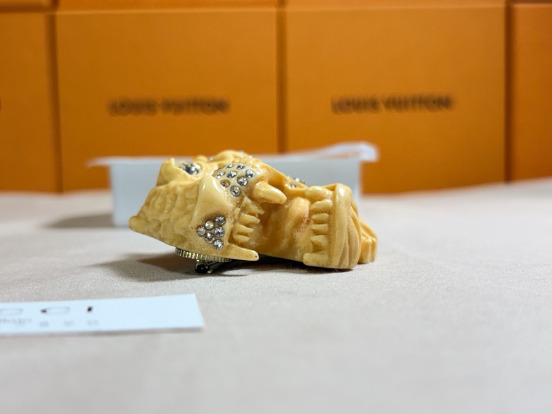 🐯全新閒置 Gucci 古馳 大虎頭鑲鑽 胸針 別針-4