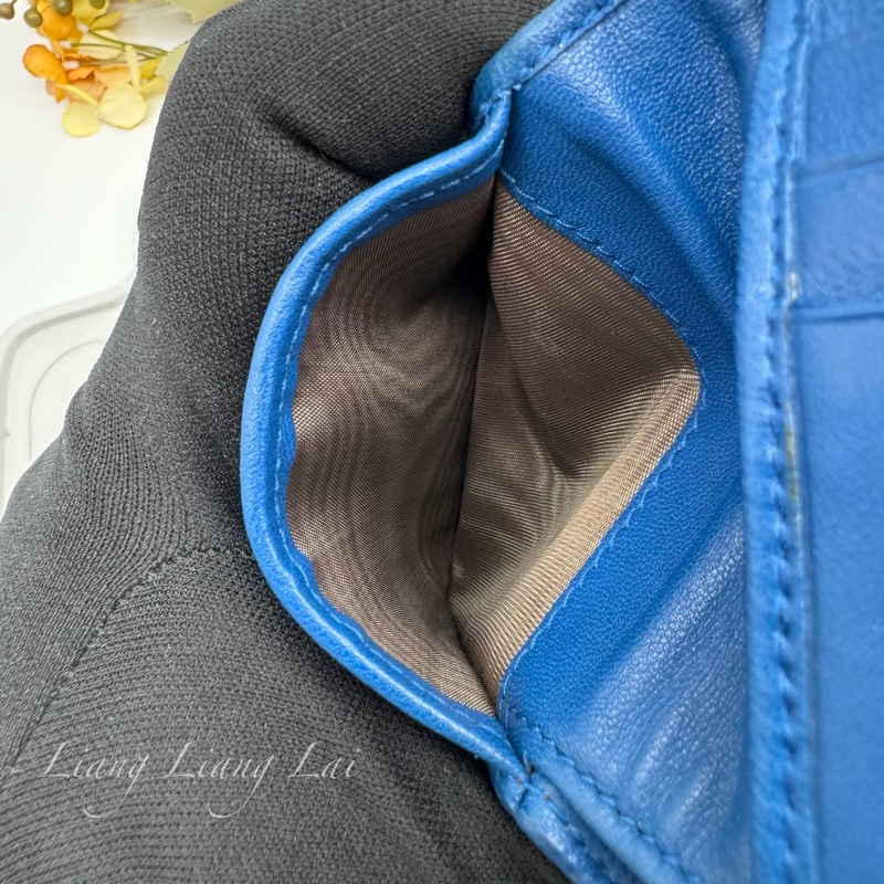 BOTTEGA VENETA BV經典編織小羊皮咖啡色撞色短夾-11