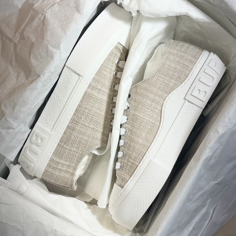 ‼️最後一雙 全台最甜 Burberry 巴寶莉 超美厚底休閒鞋(原價22900)-4