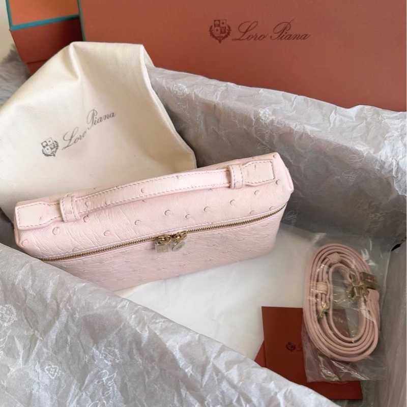 【全新 ✨ 全網最低價！】Loro piana 19  鴕鳥皮 櫻花粉色 飯盒包 斜挎包（下單前先詢問庫存❗️）-3