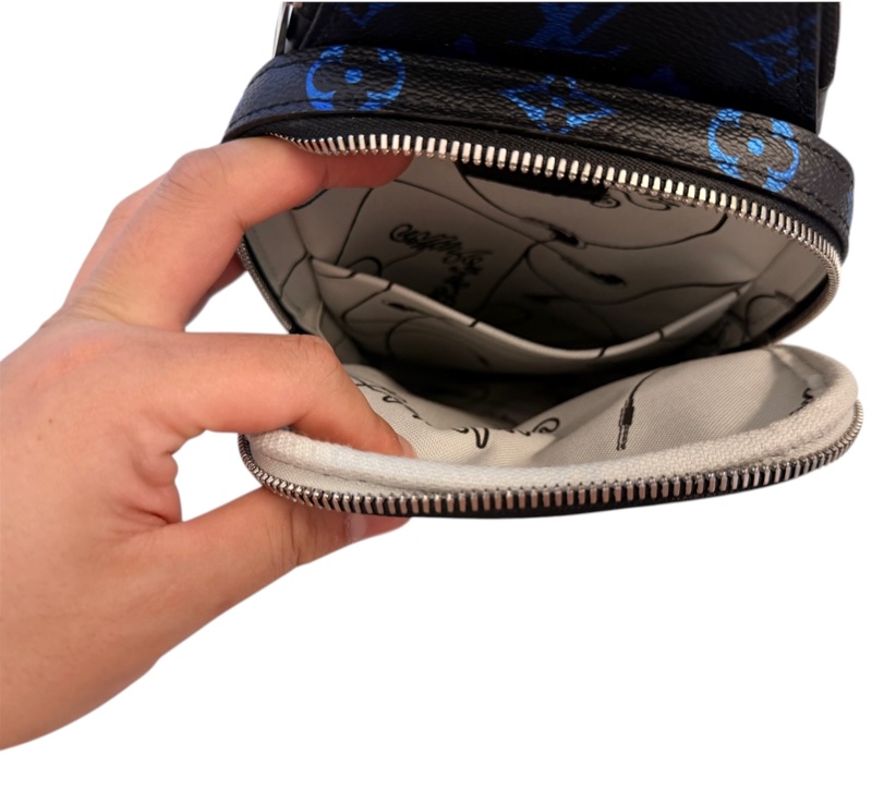 全新 Louis Vuitton 路易威登 LV 日本限定 Avenue Slingbag PM Lv側背包 LV男側背包-4