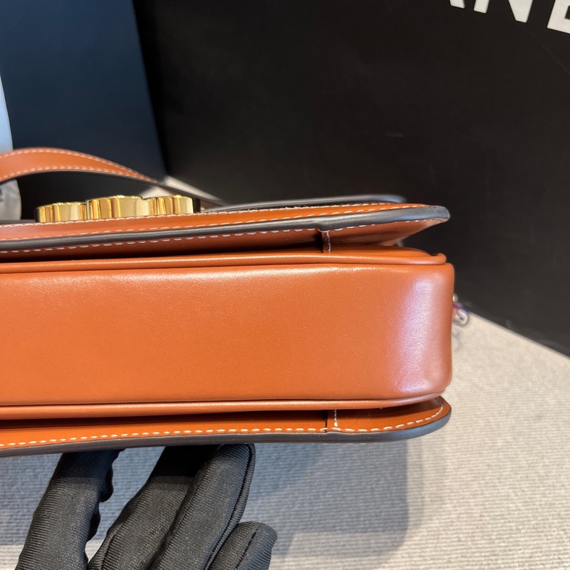 98新 Celine賽琳棕色老花凱旋門中號單肩包  無附件-3