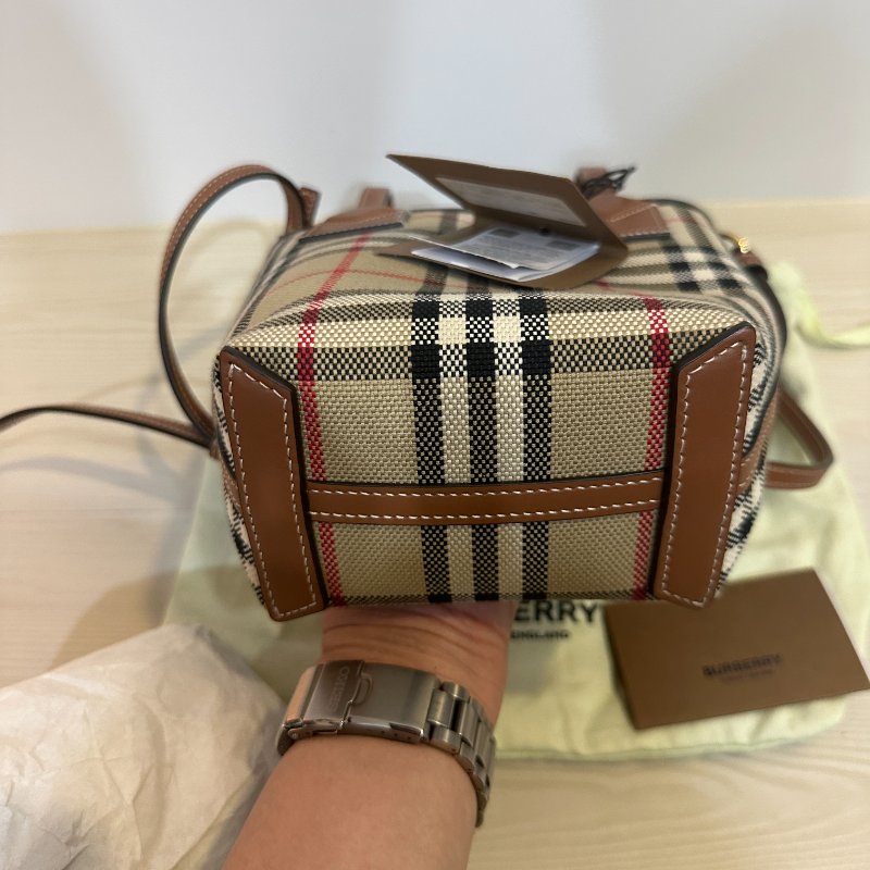 BURBERRY 經典格紋小托特|全新未使用|可手提斜背|附完整配件✨-3
