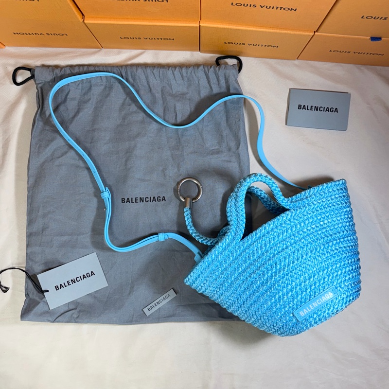 ‼️全台最甜 全新未使用 巴黎世家 Balenciaga 寶寶藍 針織草編造型籃子包 手提包 肩背/斜背包-0