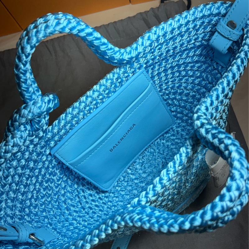 ‼️全台最甜 全新未使用 巴黎世家 Balenciaga 寶寶藍 針織草編造型籃子包 手提包 肩背/斜背包-7