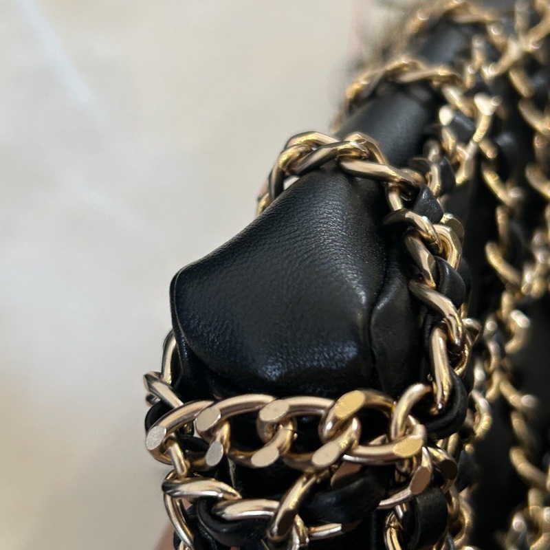 Chanel香奈兒 鳥籠系列橫版黑金 皮穿鏈網格鏈條包 ，黑金鍊條橫版單肩包。稀有限量秀款，可以斜挎-5