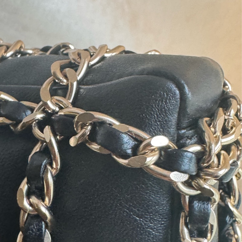 Chanel香奈兒 鳥籠系列橫版黑金 皮穿鏈網格鏈條包 ，黑金鍊條橫版單肩包。稀有限量秀款，可以斜挎-10