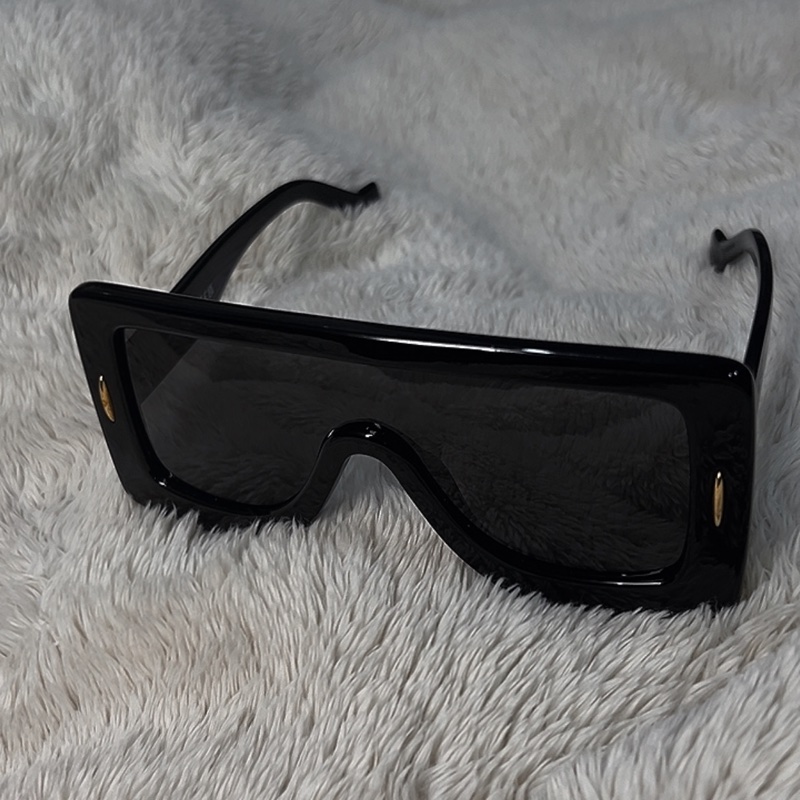 LOEWE 羅意威 Anagram 大框盾牌墨鏡 黑金款-1