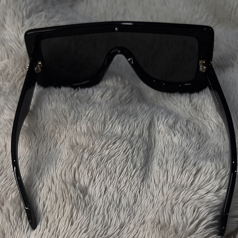 LOEWE 羅意威 Anagram 大框盾牌墨鏡 黑金款-7