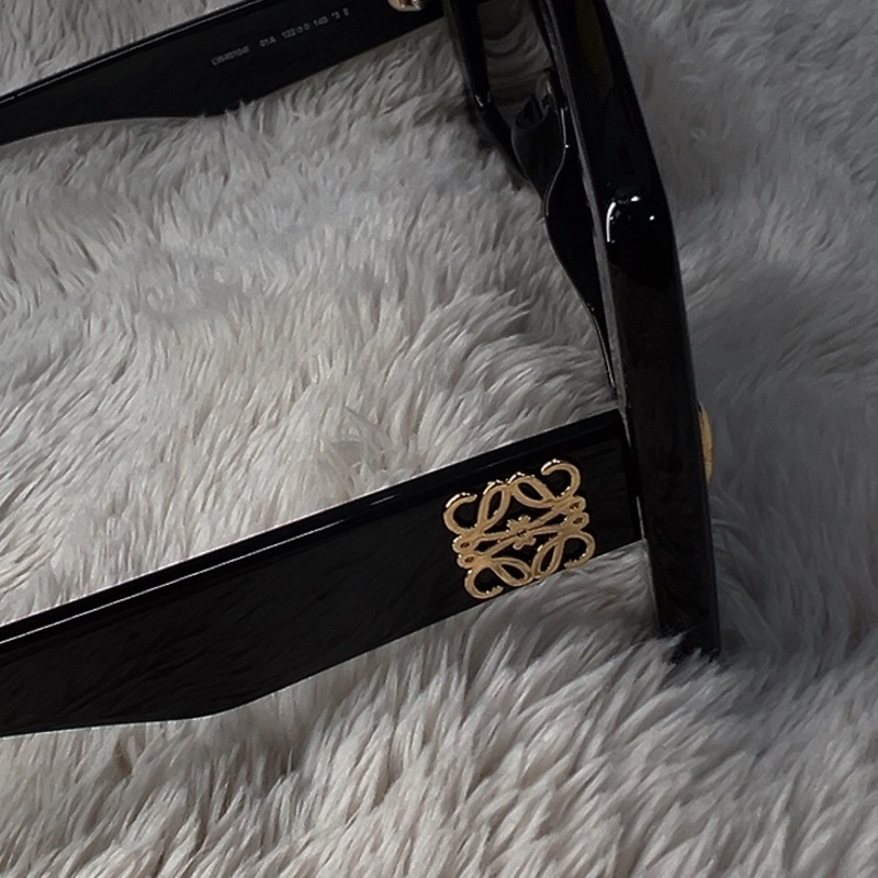 LOEWE 羅意威 Anagram 大框盾牌墨鏡 黑金款-8
