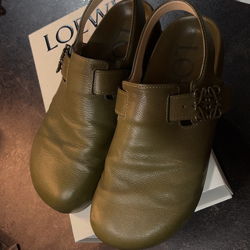 LOEWE Anagram Ease Mule 小牛皮穆勒鞋 橄欖綠 男44-5