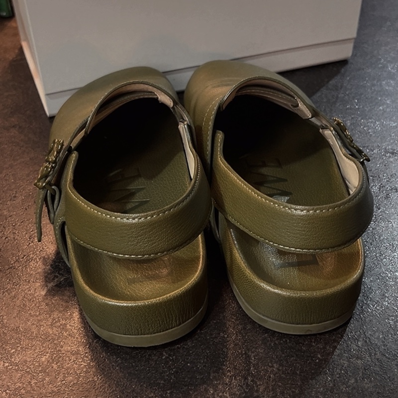 LOEWE Anagram Ease Mule 小牛皮穆勒鞋 橄欖綠 男44-6