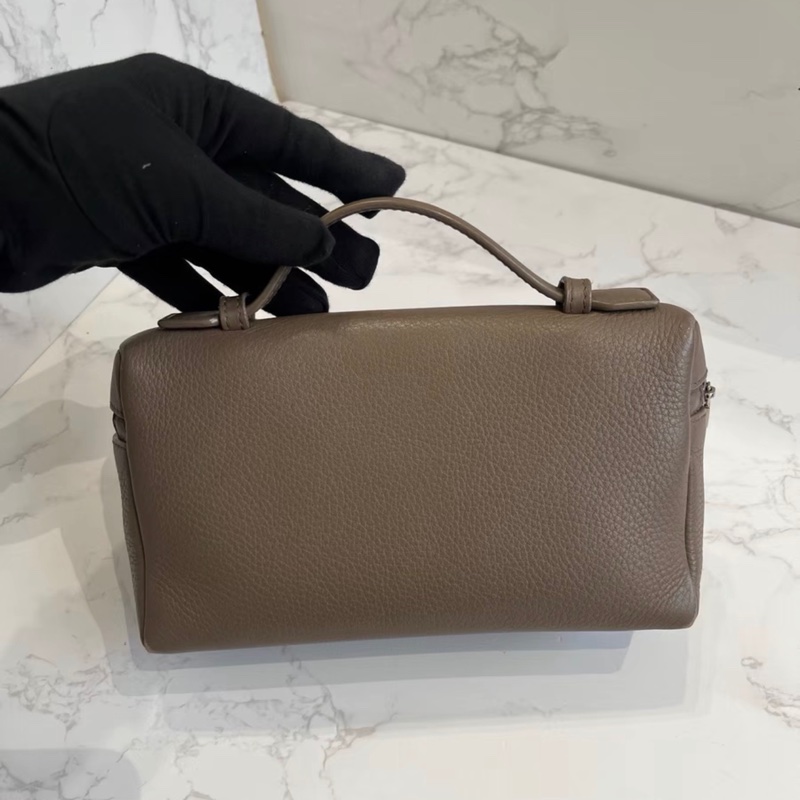 【97新 ✨ 全網最低價！】Loro Piana LP19飯盒包 大象灰羊皮 手提包 單肩包 斜挎包（下單前先詢問庫存❗️）-1