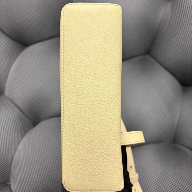 【97新 ✨ 全網最低價!】Loro Piana LP19飯盒包 淡黃色 手提包 單肩包 斜挎包(下單前先詢問庫存❗️)-6