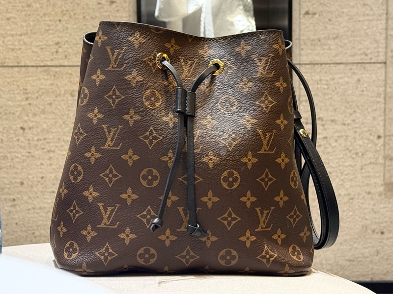 louisvuittonMonogram Lv 帆布NéoNoé MM-9
