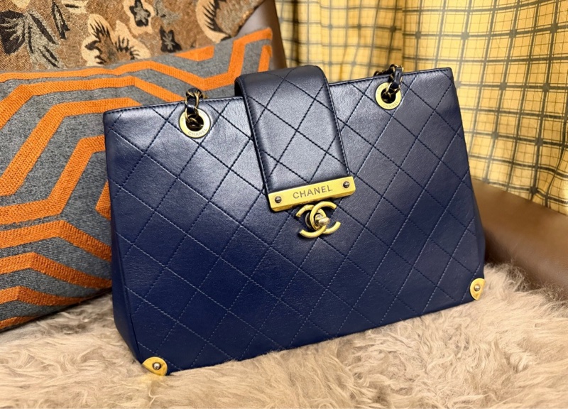 【97新 ✨ 全網最低價！】 中古 CHANEL香奈兒 深藍 金扣托特包 單肩腋下包（下單前先詢問庫存❗️）-2