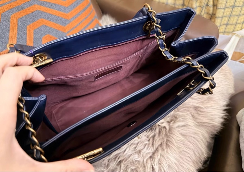 【97新 ✨ 全網最低價！】 中古 CHANEL香奈兒 深藍 金扣托特包 單肩腋下包（下單前先詢問庫存❗️）-4